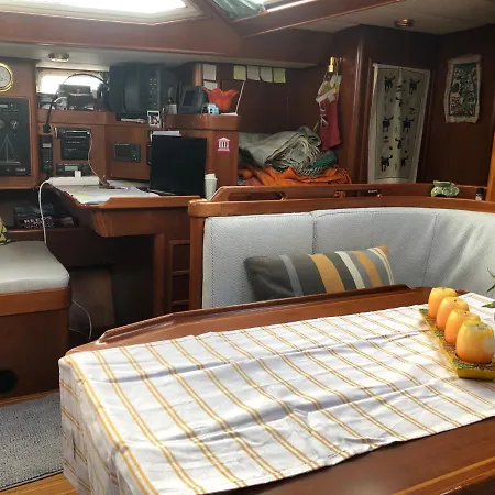 Lyra ocean sailing yacht: Contest 48 Botel *