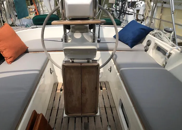 Enjoy Sailing From Hoorn To Dartmouth 1 May Till 13 May And From 15 May To Lissabon Arriving 27 May Or 29 Mai To Algarve Vilamoura Arriving 10 June