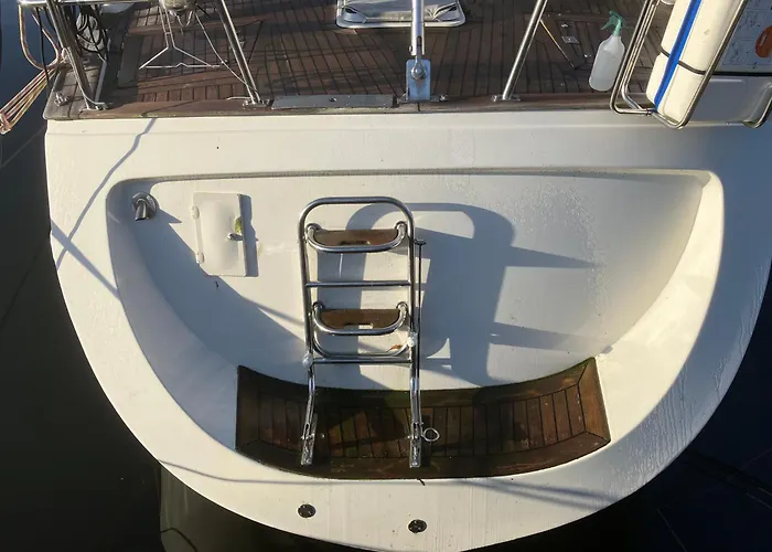 Enjoy Sailing From Hoorn To Dartmouth 1 May Till 13 May And From 15 May To Lissabon Arriving 27 May Or 29 Mai To Algarve Vilamoura Arriving 10 June 船屋